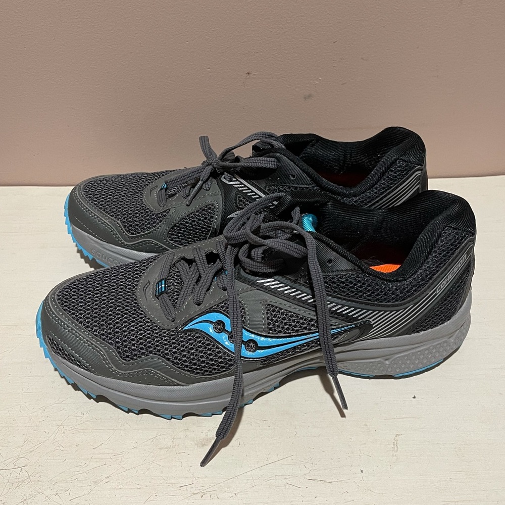 Women’s sneakers